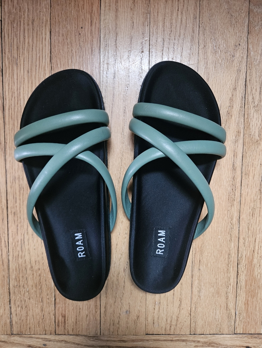 Roam Tubey Criss-cross Sandals Sz 8 Sage Green
